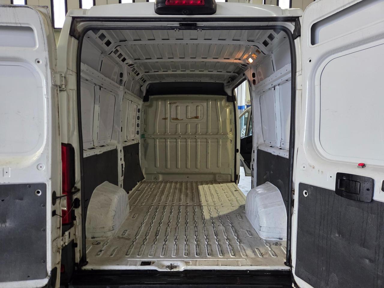 PEUGEOT Boxer 335 2.2 bluehdi 140cv S&S L2H2 + IVA