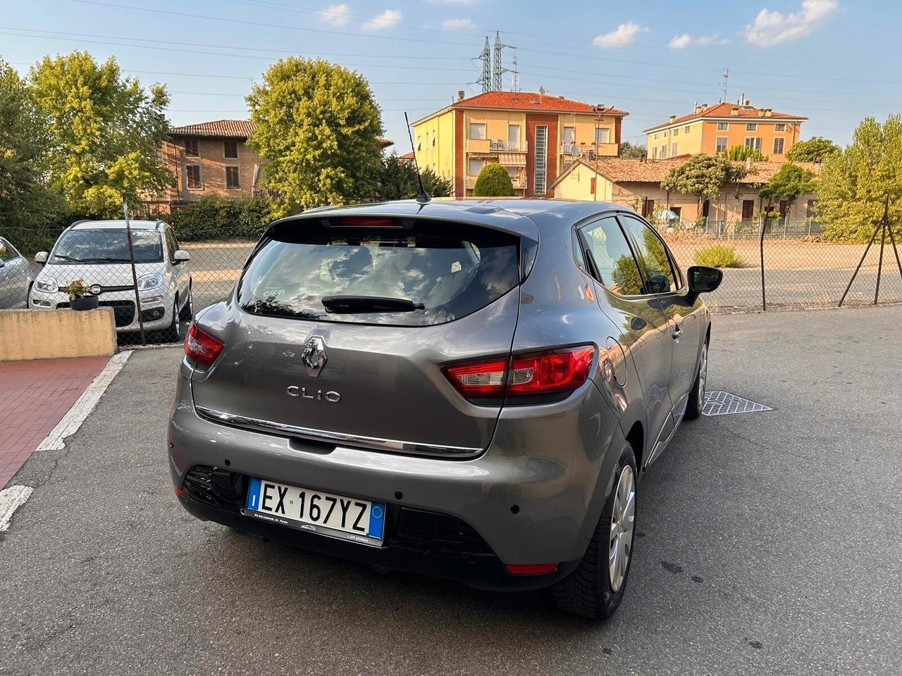 Renault Clio Anno 2015 1.2 Benz/GPL 5 porte C.D.F.