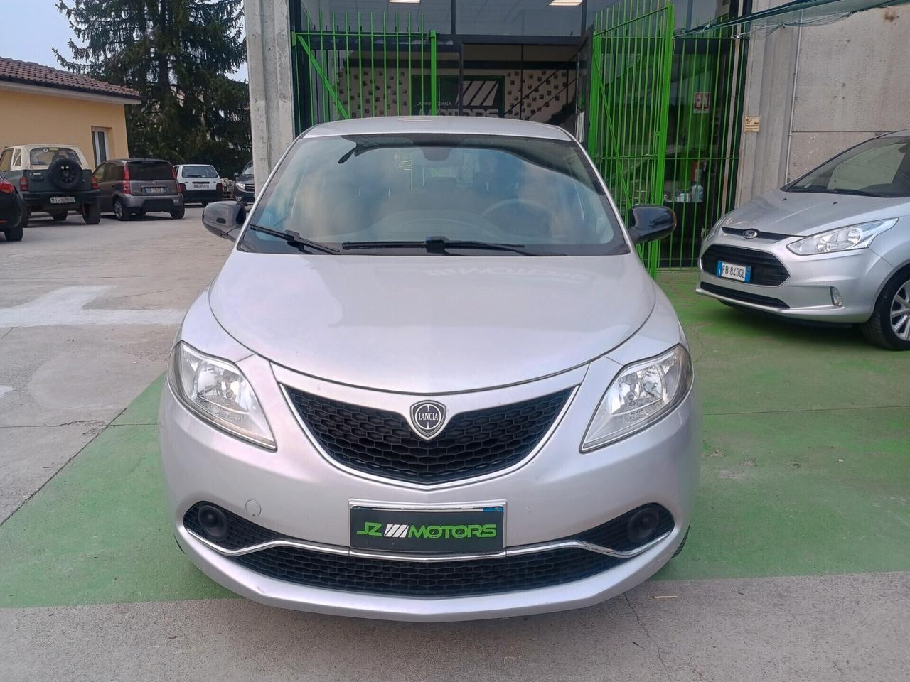 LANCIA YPSILON 1.2 NEOPATENTATI