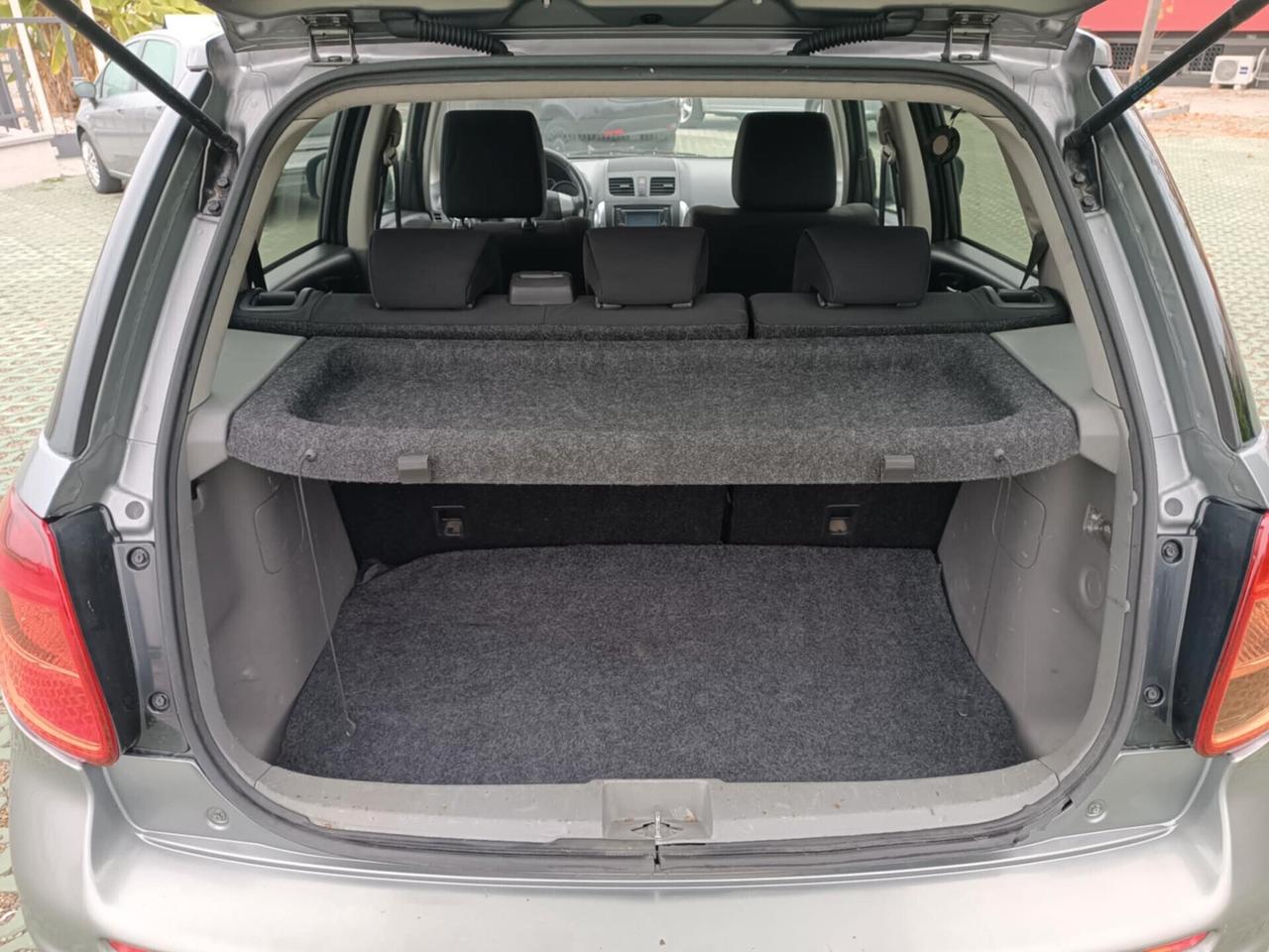Suzuki SX4 1.6~2011~GPL~4x4