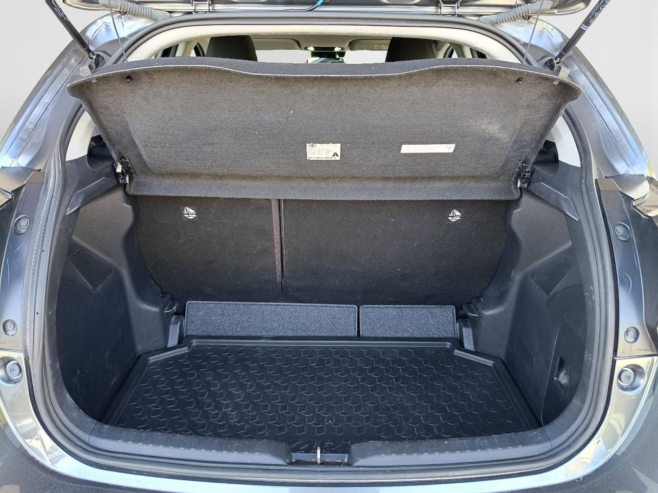 TOYOTA Yaris IV 2020 - Yaris 1.5h Trend