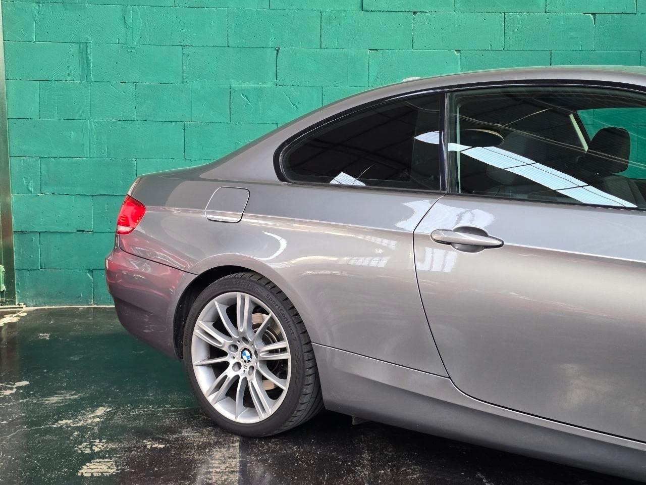 BMW 325i E92 218cv