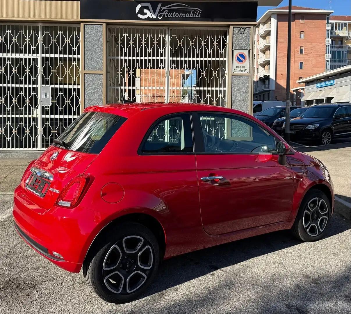 Fiat 500 1.0 Hybrid Red