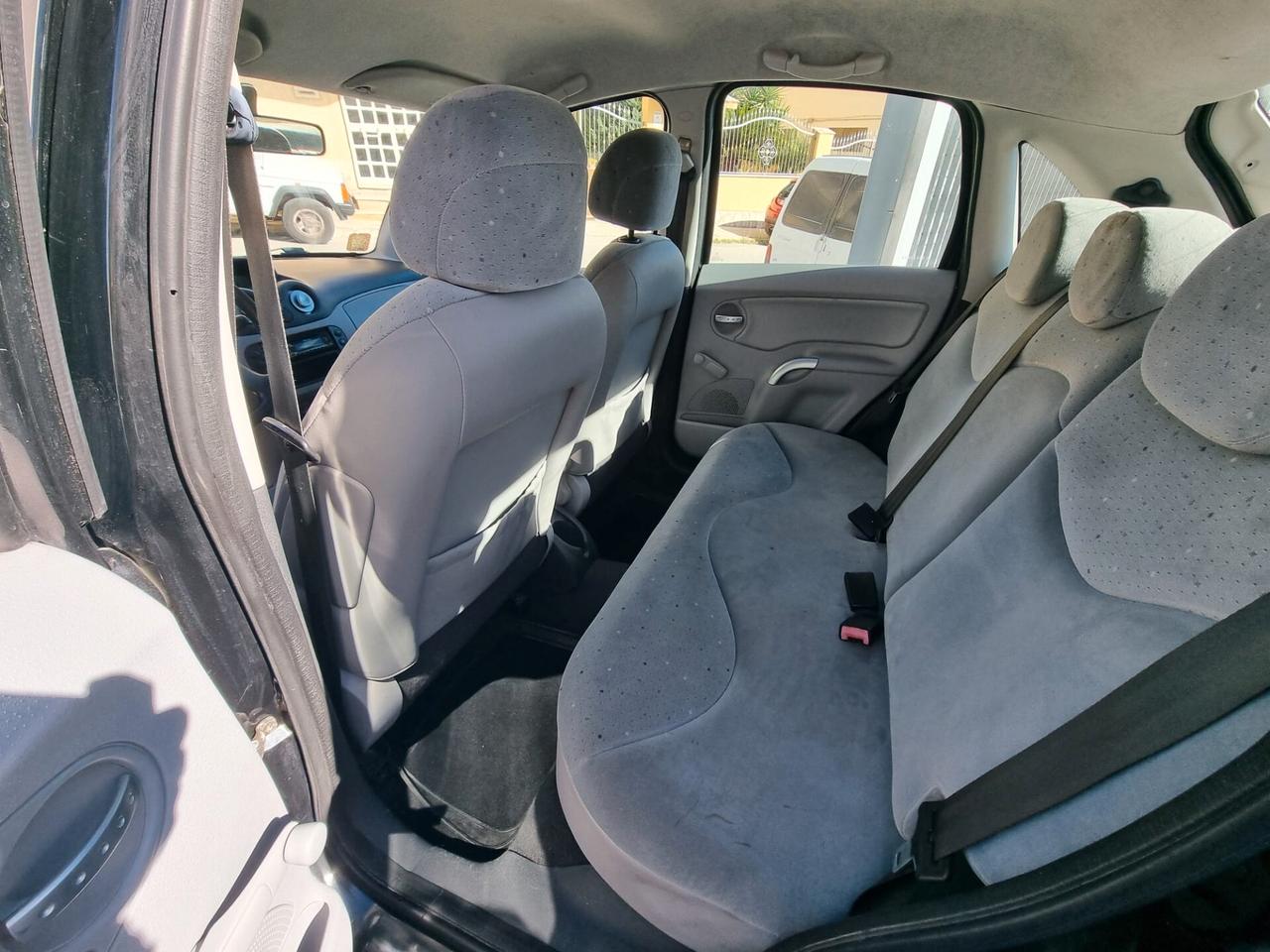 Citroen C3 1.1 Elegance buddha-bar