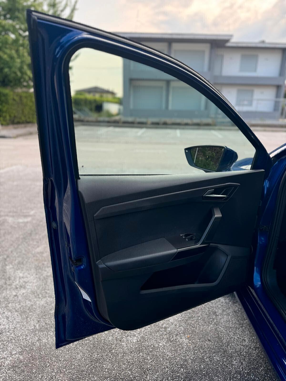 Seat Ibiza 1.6 TDI 95 CV 5 porte Business neopatentati