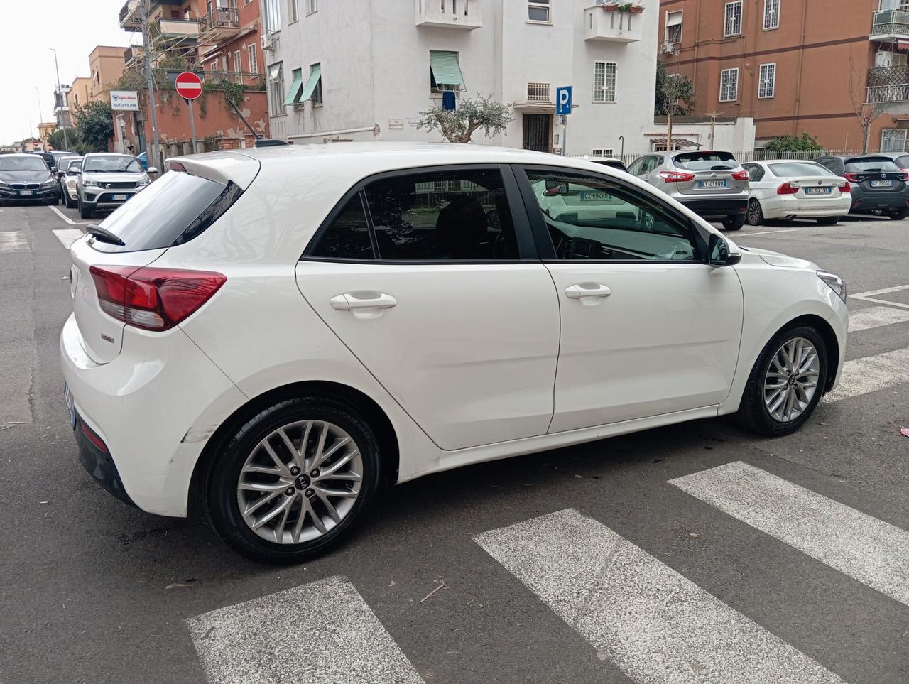 Kia Rio 1.0 T-GDi Cool offerta del mese