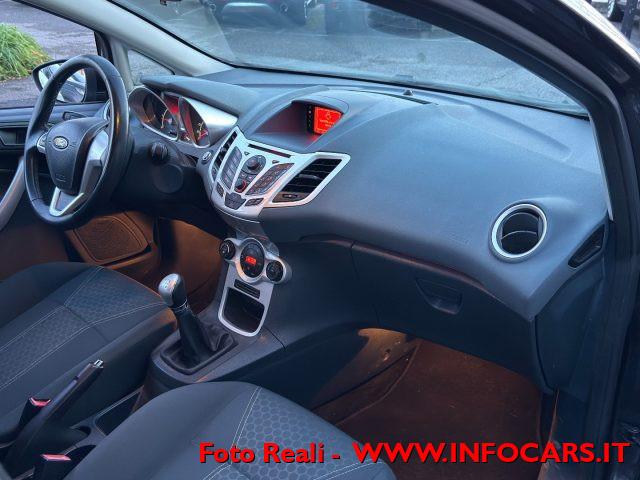 FORD Fiesta + 1.4 TDCi 70CV 5 porte