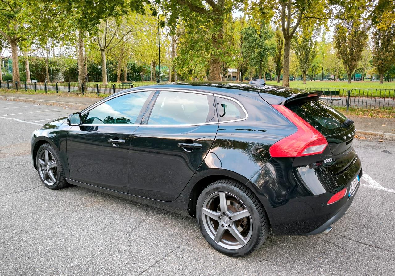 Volvo V40 D3 Geartronic Momentum con Cambio automatico