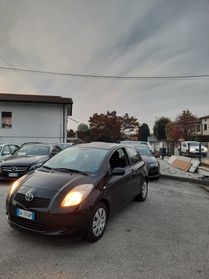 Toyota Yaris 1.0 3 porte Ok neopatentati