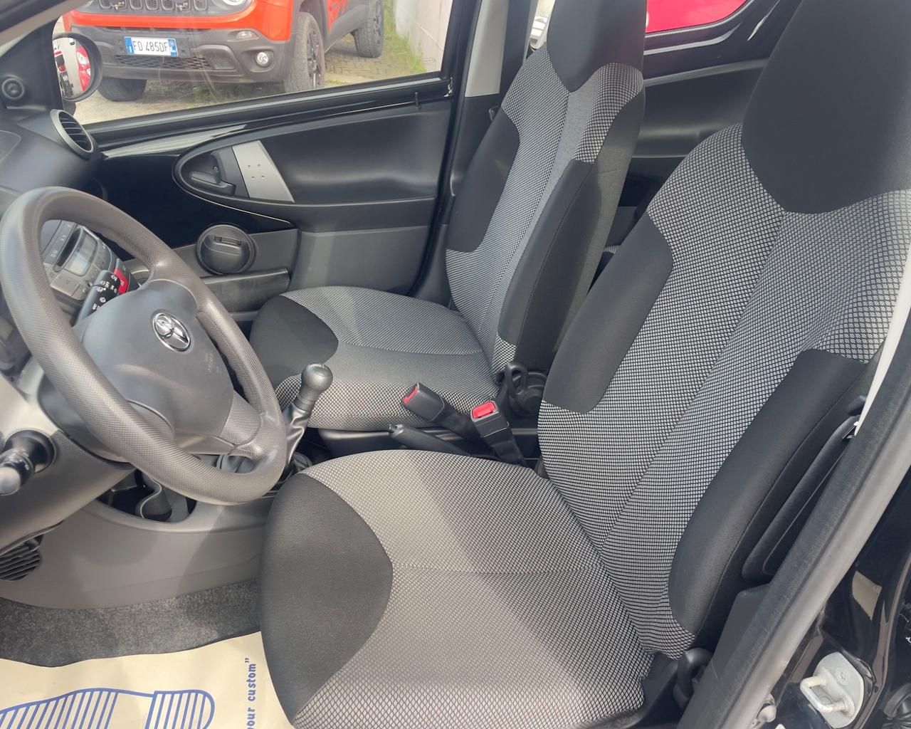 Toyota Aygo 1.0 12V VVT-i 5 porte Lounge Connect