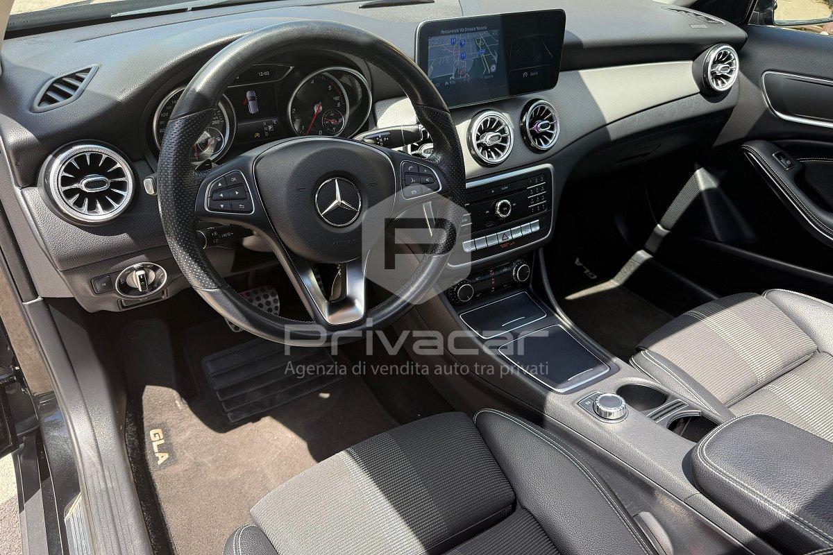 MERCEDES GLA 200 d Automatic Sport