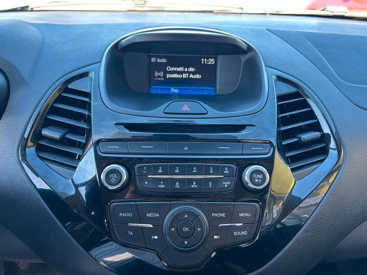Ford Ka 1.2 Ti-VCT 85CV Black & White