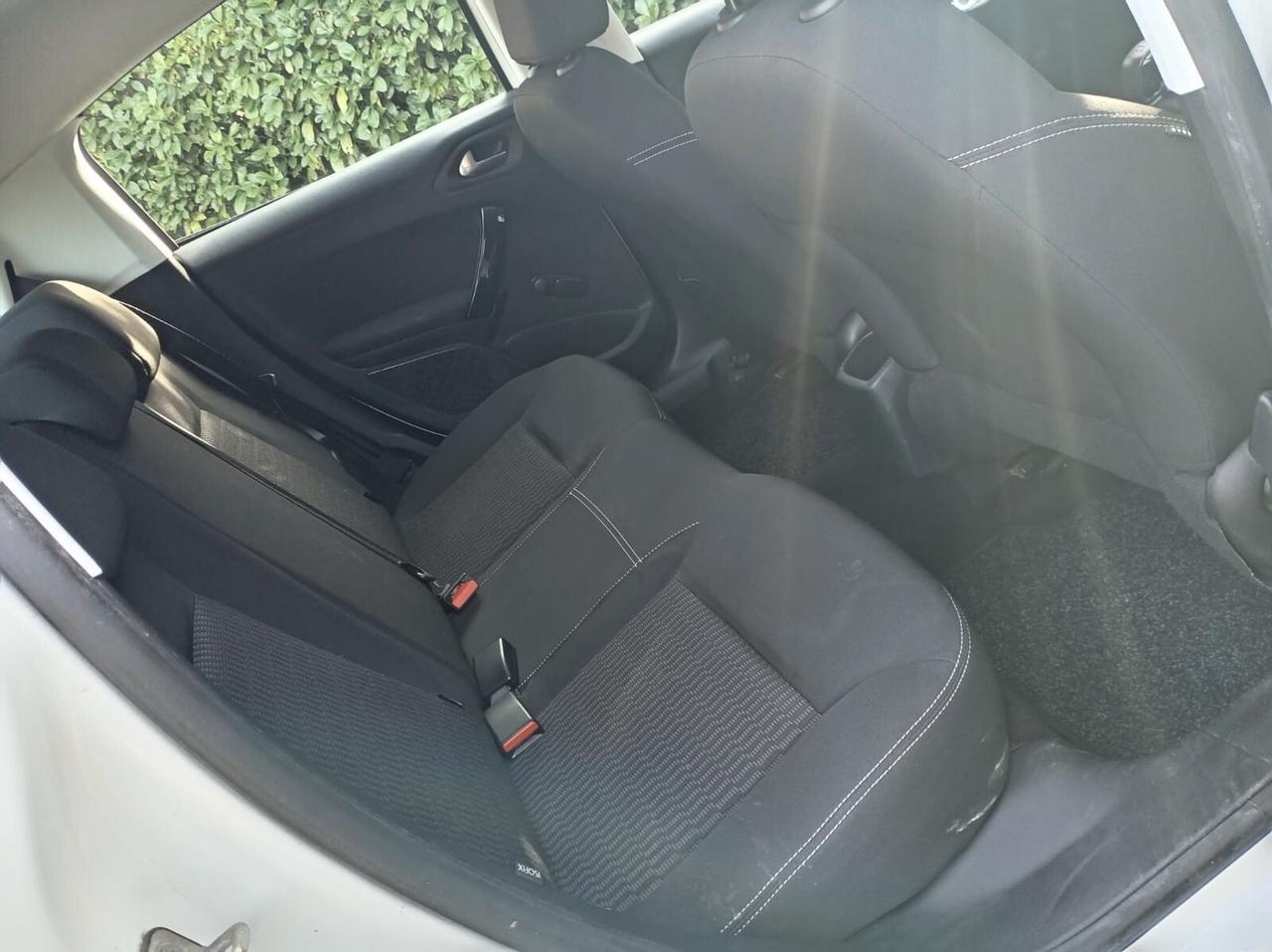 Peugeot 208 1.2 5 porte Allure