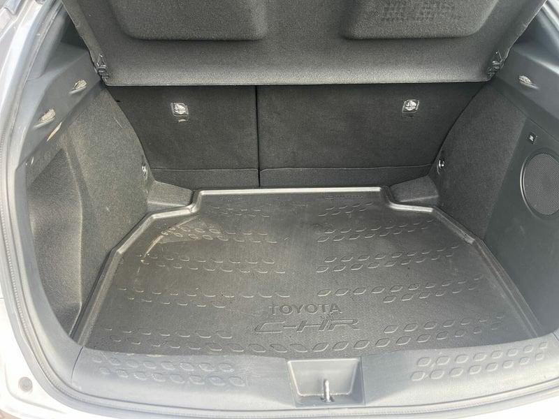 Toyota C-HR 1.8h Lounge 2wd e-cvt my18