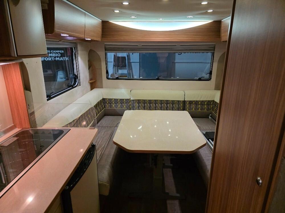 CARAVAN BURSTNER AVERSO PLUS 440TK