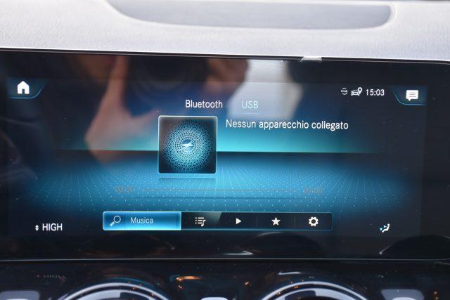 MERCEDES-BENZ GLA 200 d Automatic Business Extra