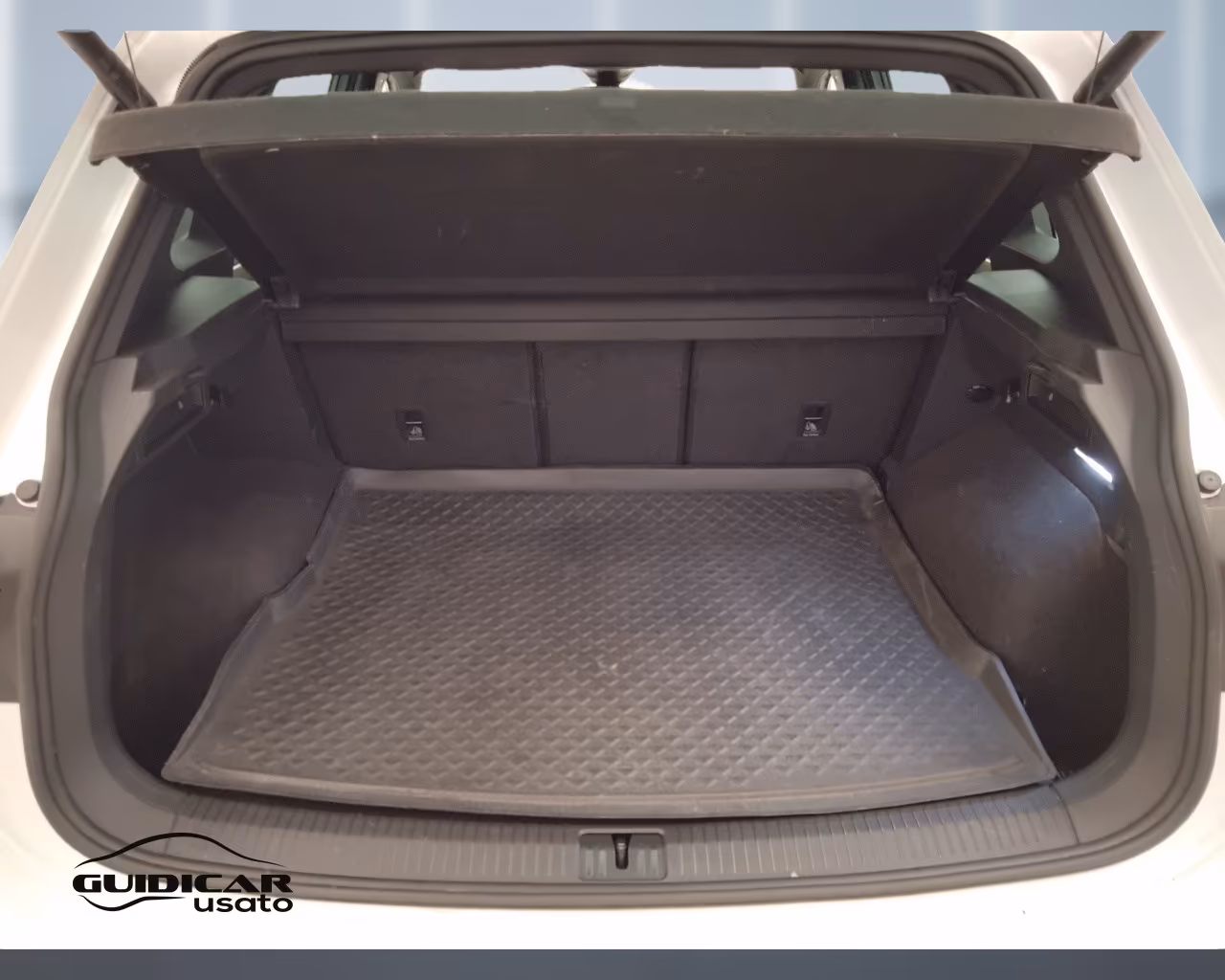 VOLKSWAGEN Tiguan II 2021 - Tiguan 2.0 tdi R-Line 4motion 150cv dsg