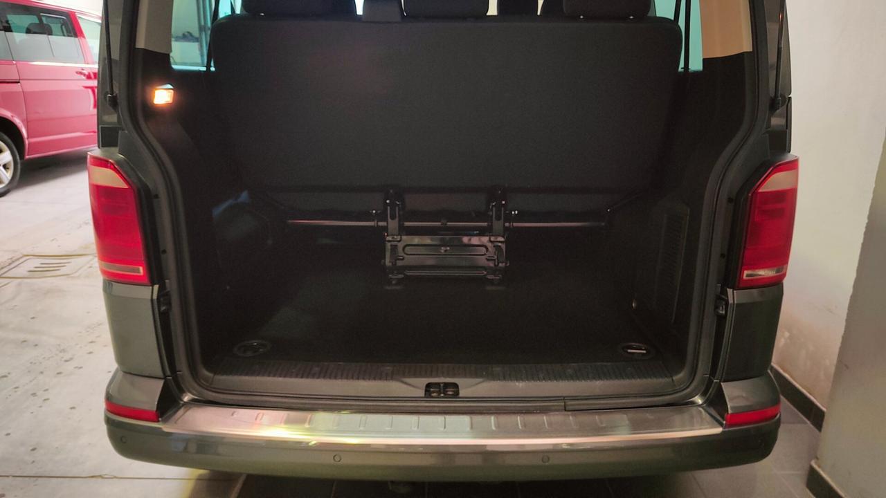 Volkswagen Caravelle 2.0 TDI 150CV DSG 4 Motion Comfortline 8POSTI GANCIO TRAINO