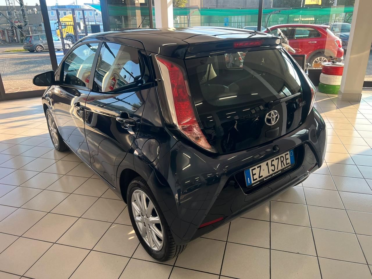 Toyota Aygo 1.0 VVT-i 69 CV 5 porte x-clusiv