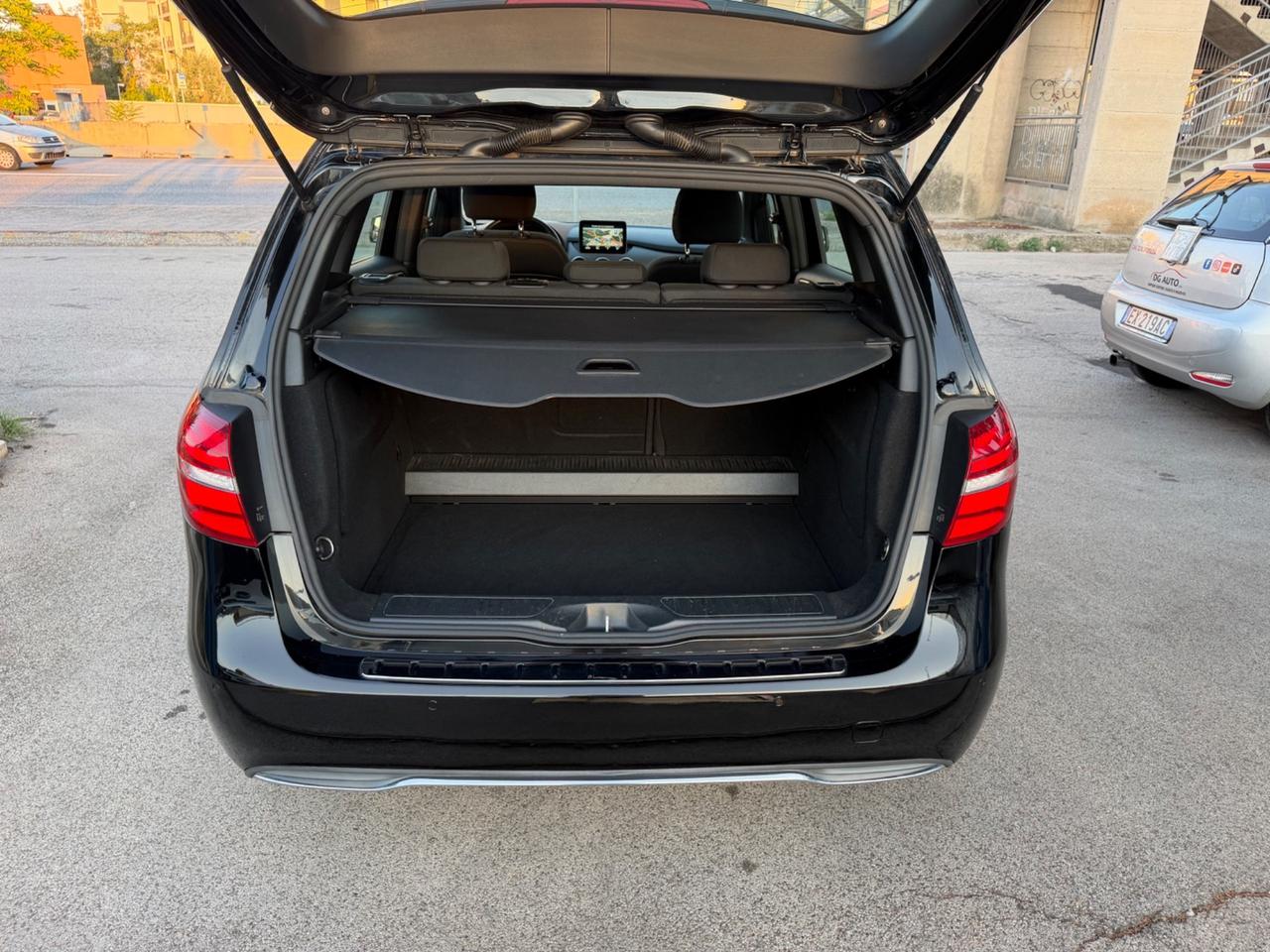 Mercedes-benz B 180 Premium 1.5 dci 110 cv Navig