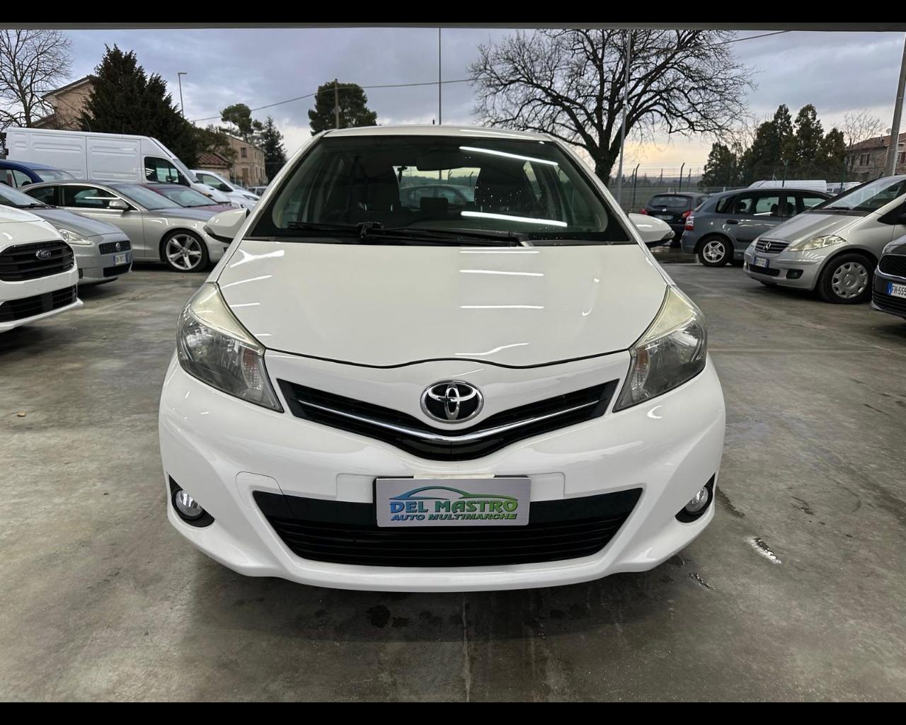 TOYOTA Yaris 1.4 D-4D 5 porte Active