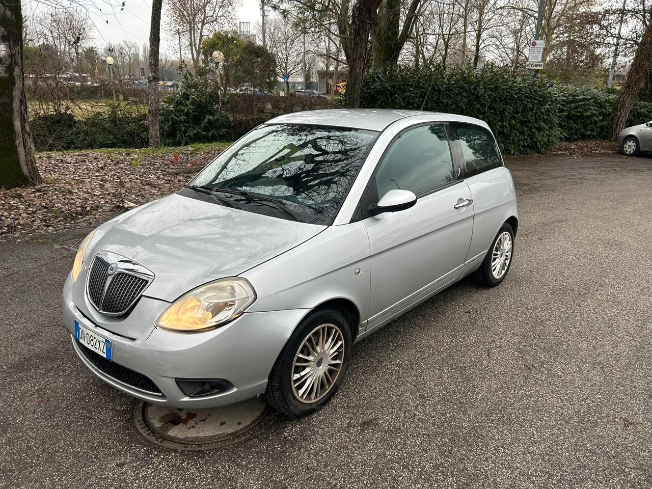 Lancia Ypsilon 1.2 cc GPL 2031 unica proprietaria pari al nuovo perfetta