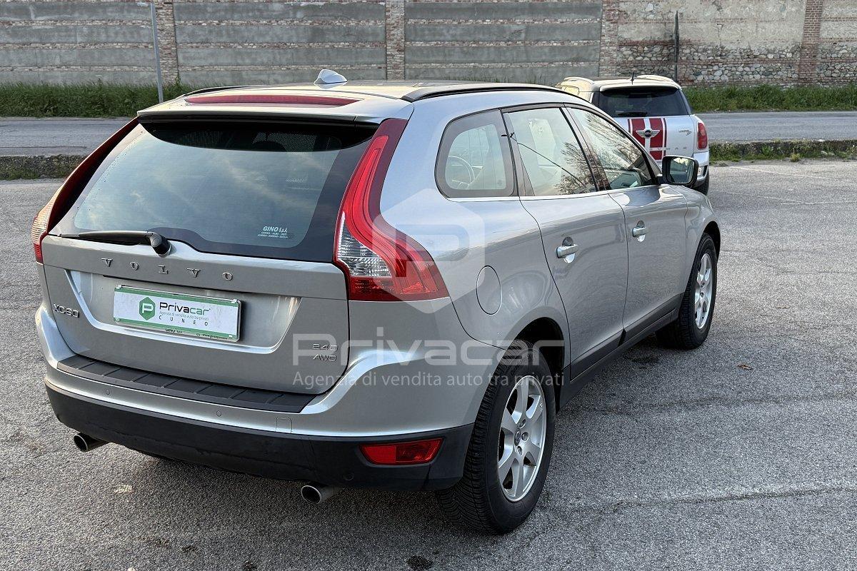 VOLVO XC60 2.4 D 163 CV AWD Geartronic Momentum