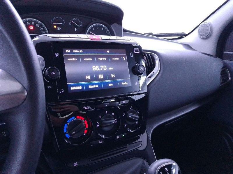 Lancia Ypsilon 1.0 firefly hybrid Gold s&s 70cv