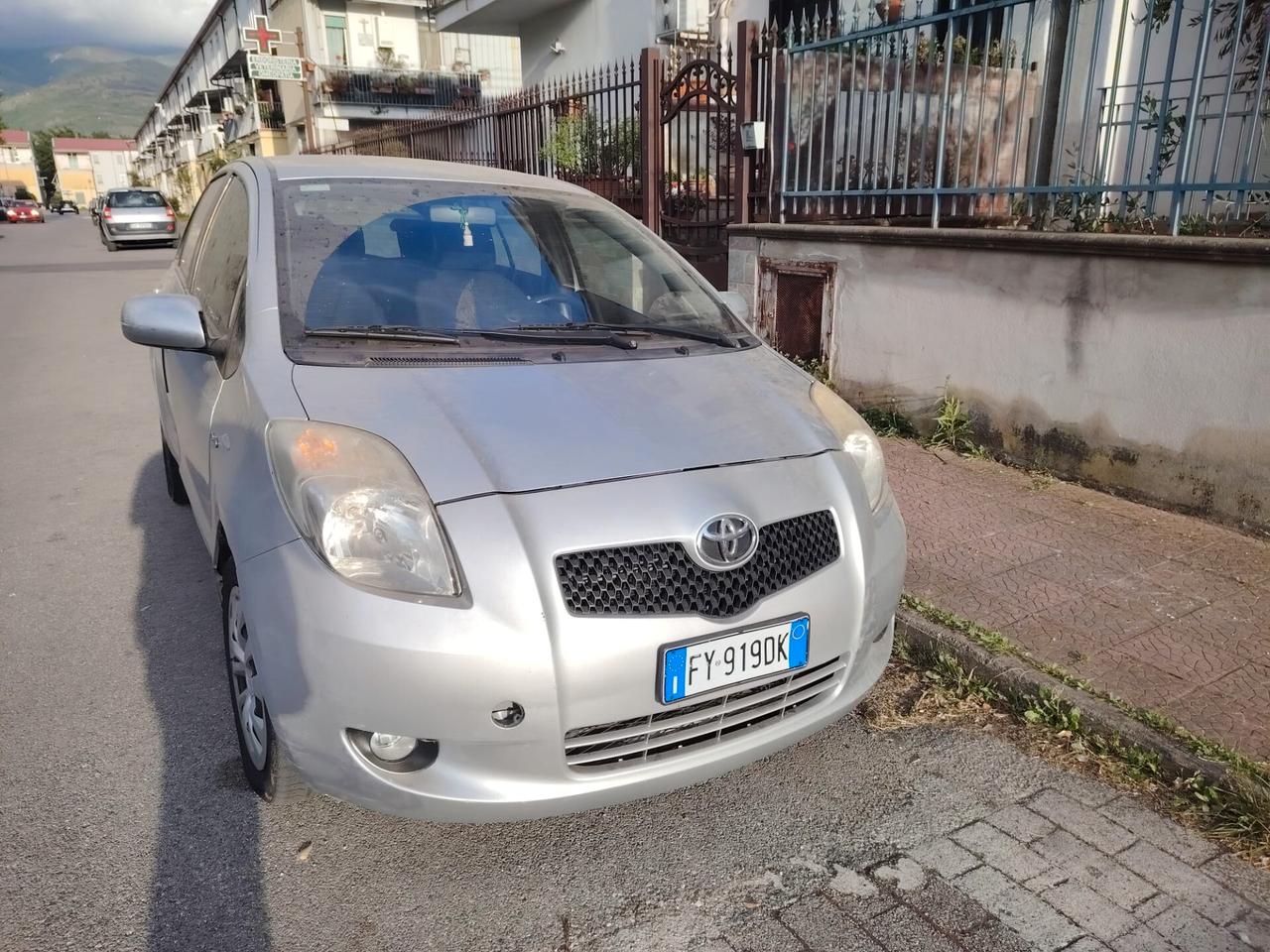 Toyota Yaris 1.4 D-4D DPF 5 porte