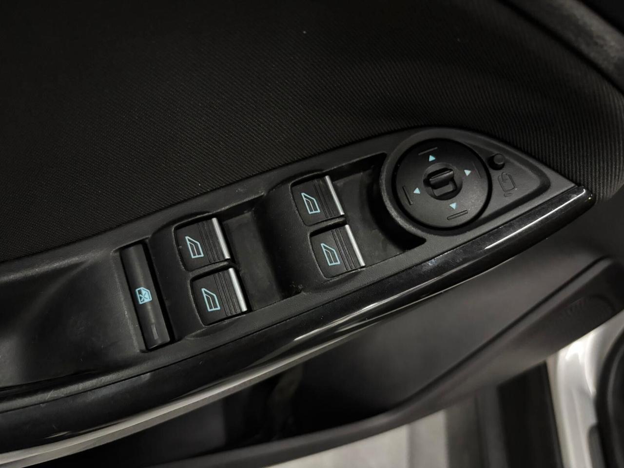 Ford Focus 1.6 120 CV GPL Titanium