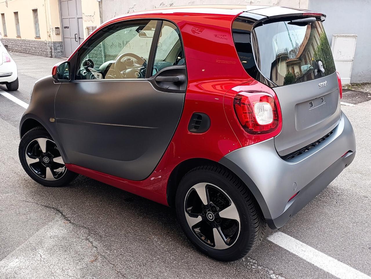 Smart ForTwo 90 0.9 Turbo twinamic Passion Grey Opaco e Rossa