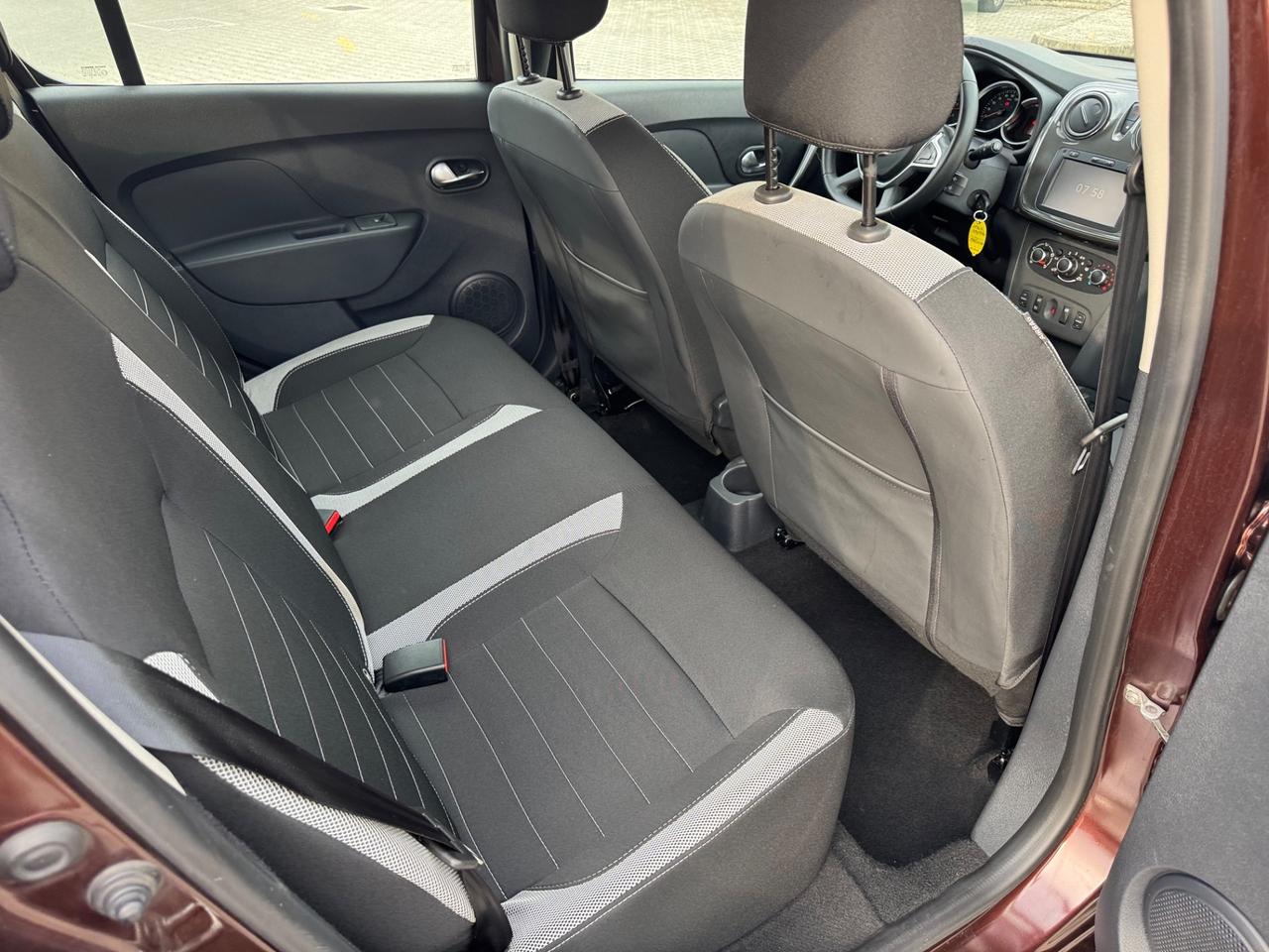Dacia Sandero Stepway 0.9 TCe 12V TurboGPL neopatentati