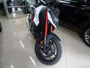 Honda Hornet 750 2024 soli 1400 KM