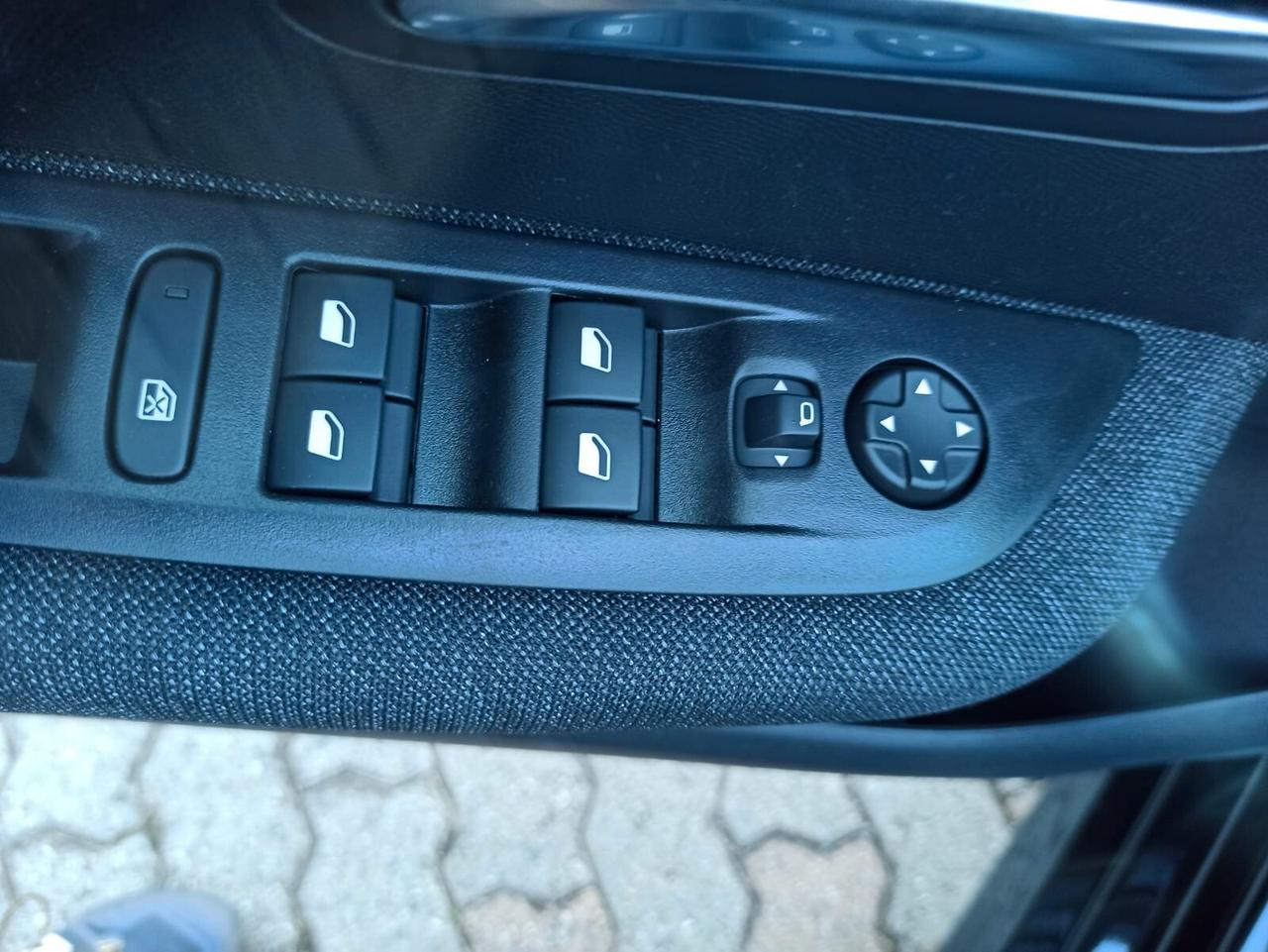 Peugeot 208 PureTech 100 Stop&Start 5 porte Style