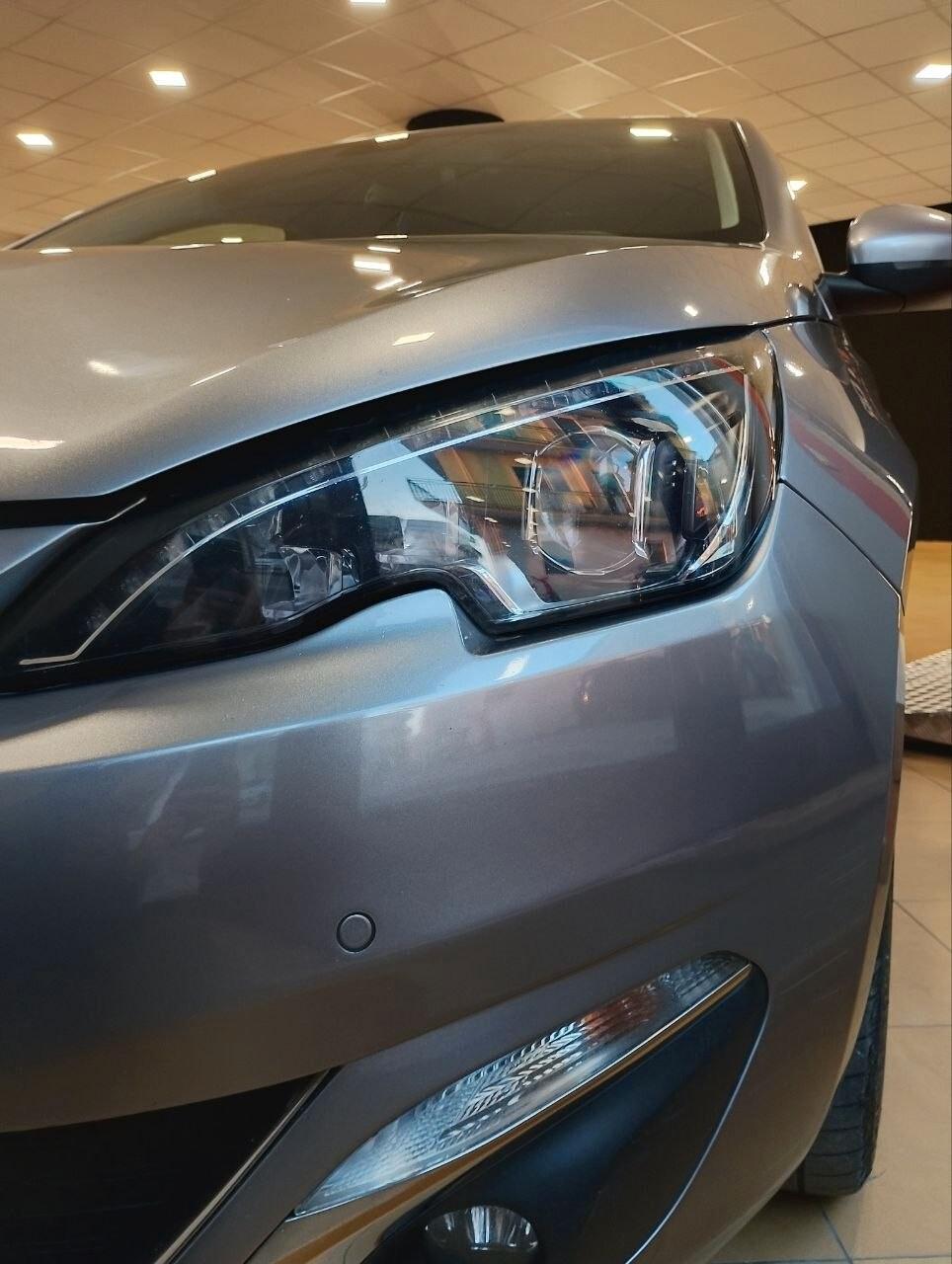 Peugeot 308 BlueHDi 150 S&S SW Allure