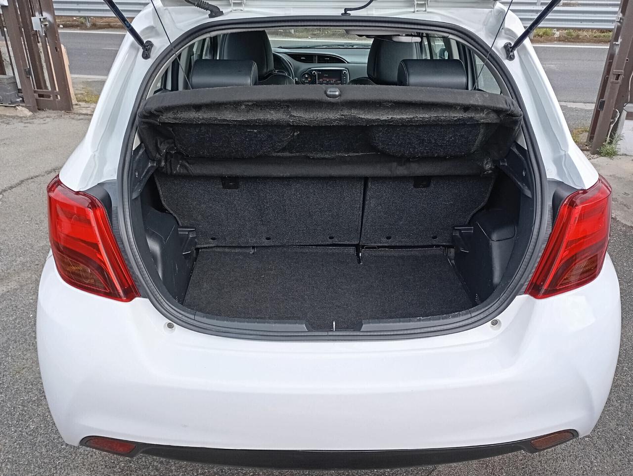 Toyota Yaris 5P 1.4 D-4D Lounge