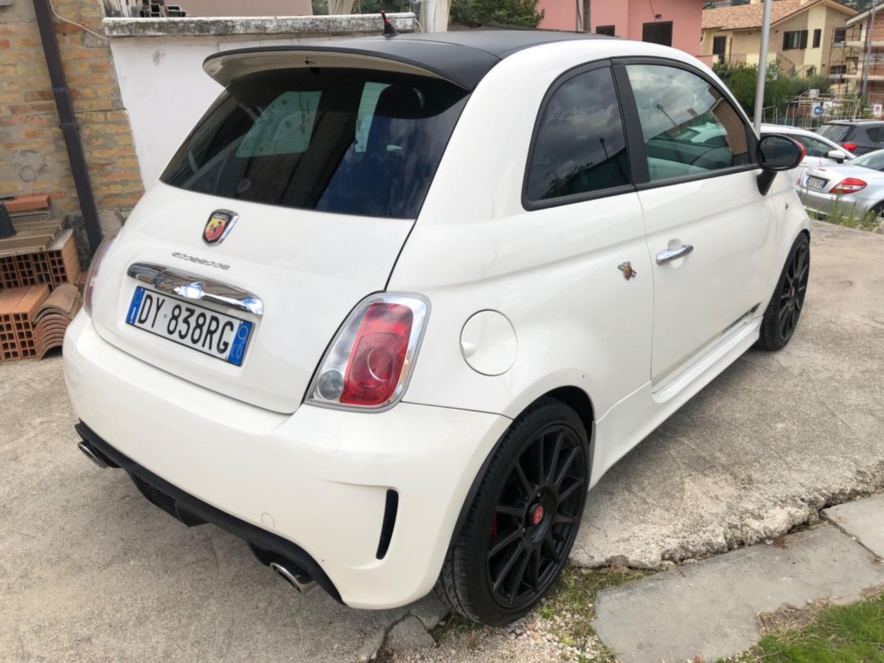 Abarth 500 1.4 Turbo T-Jet Esseesse