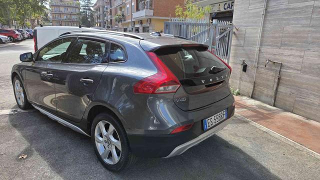 VOLVO V40 Cross Country D2 1.6 Momentum