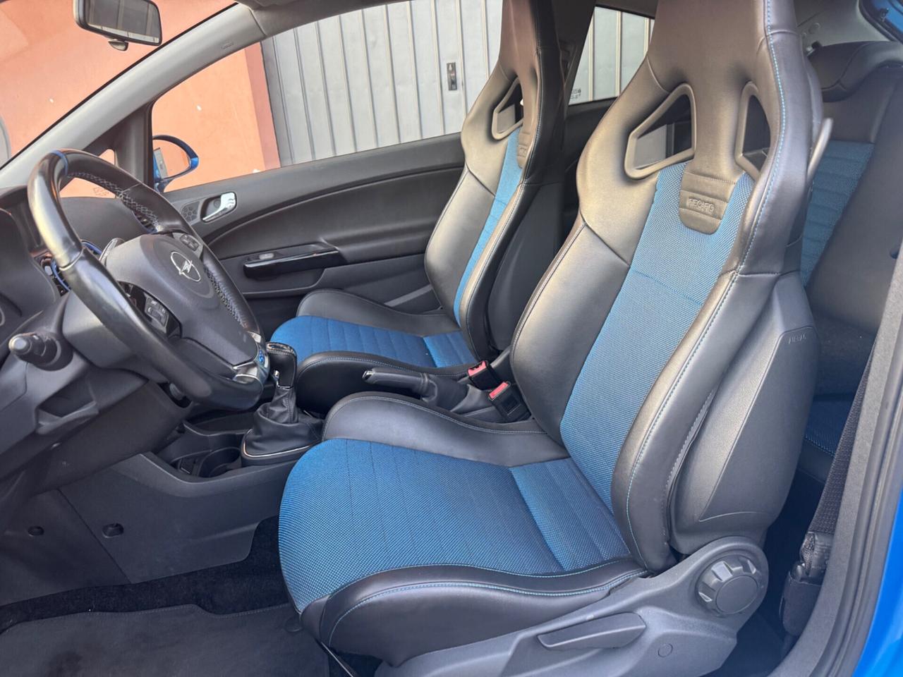 Opel Corsa 1.6 T 192CV 3 porte OPC