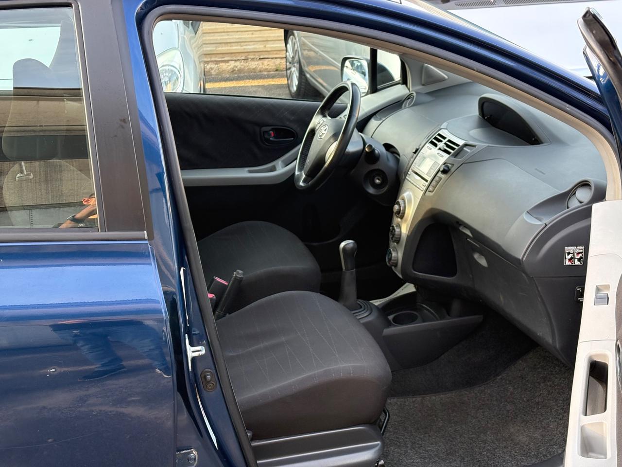 Toyota Yaris 1.0 5 porte Sol