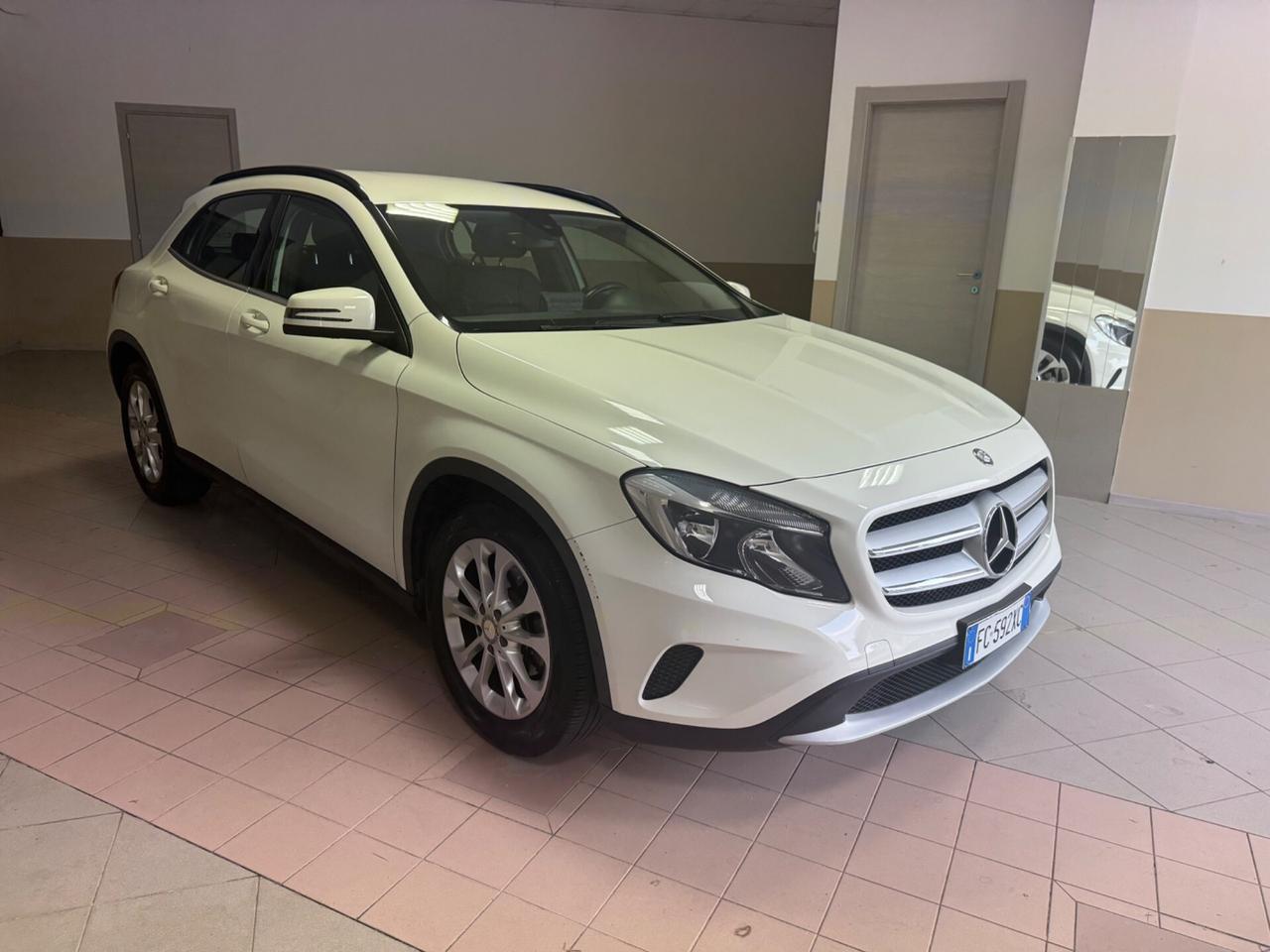 Mercedes-benz GLA 180 d Automatic Premium