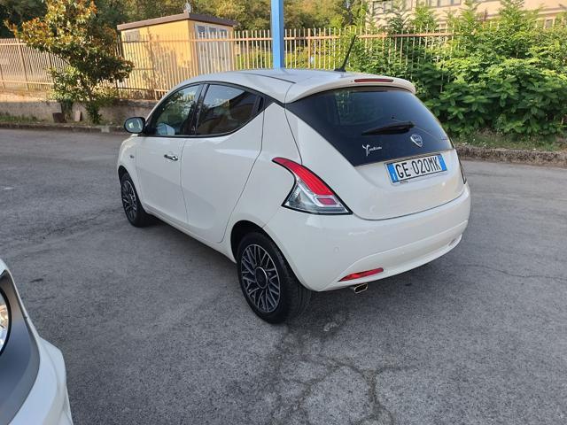 LANCIA Ypsilon 1.0 FireFly 5 porte S&S Hybrid Ecochic Gold