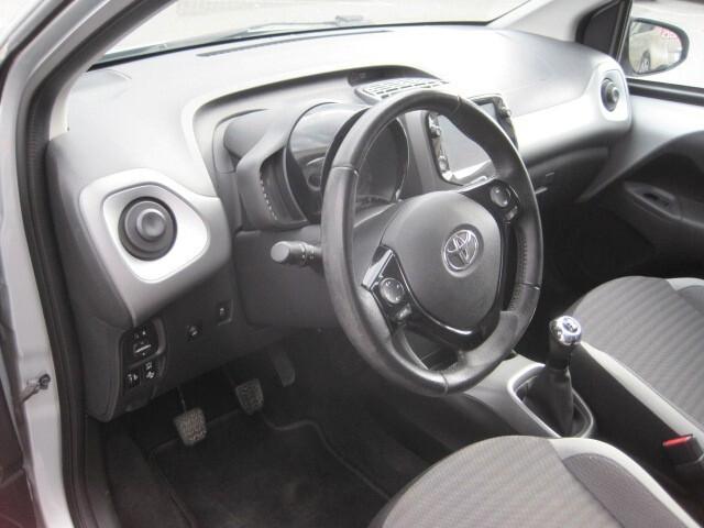 Toyota Aygo 1.0 VVT-i 72 CV 5 porte x-fun