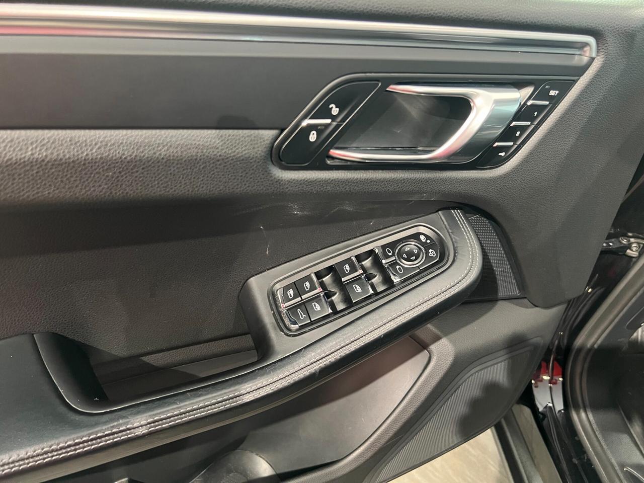 Porsche Macan 2.0 TETTO