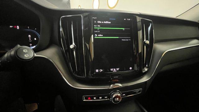 VOLVO XC60 B4 (d) automatico Core