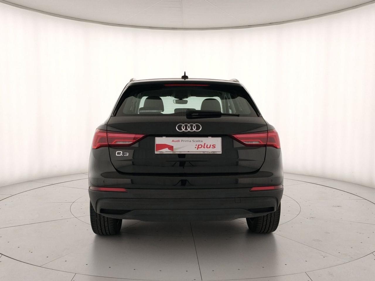 Audi Q3 45 1.4 tfsi e business s-tronic