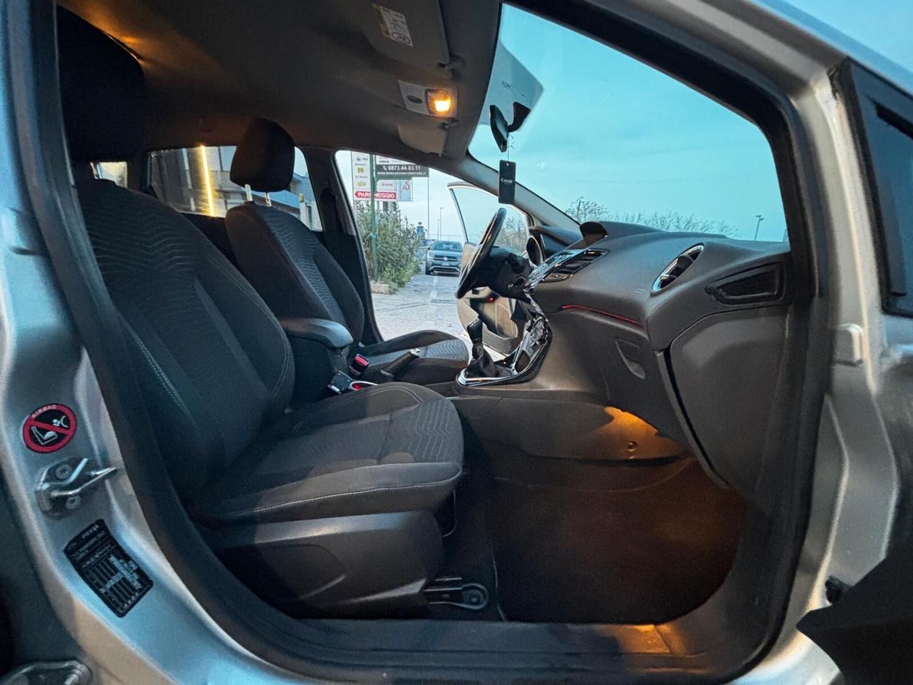 Ford Fiesta 1.5 TDCi 75CV 5 porte Titanium