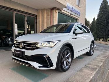 VOLKSWAGEN Tiguan 2.0 TDI 150 CV SCR DSG R-Line LUCI AMBIENTE