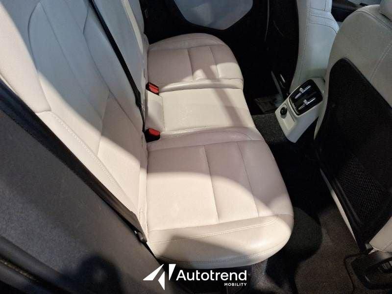 Volvo XC40 Recharge T4 129+82 CV Recharge Plug-in Hybrid Inscription