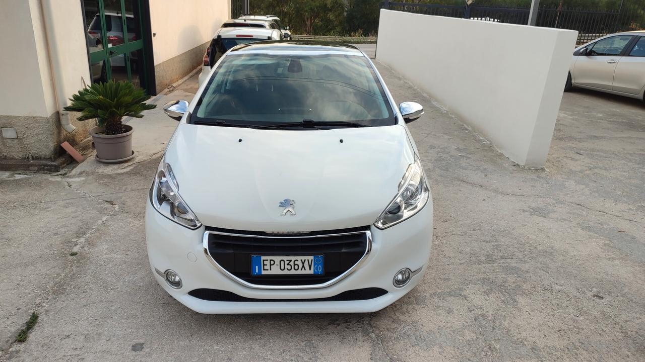 Peugeot 208 1.4 HDI TETTO PANORAMICO